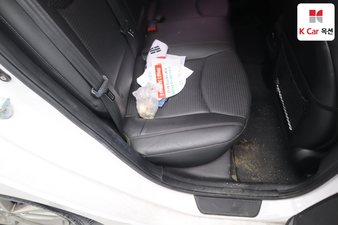 Hyundai Elantra 2014 - Image 25