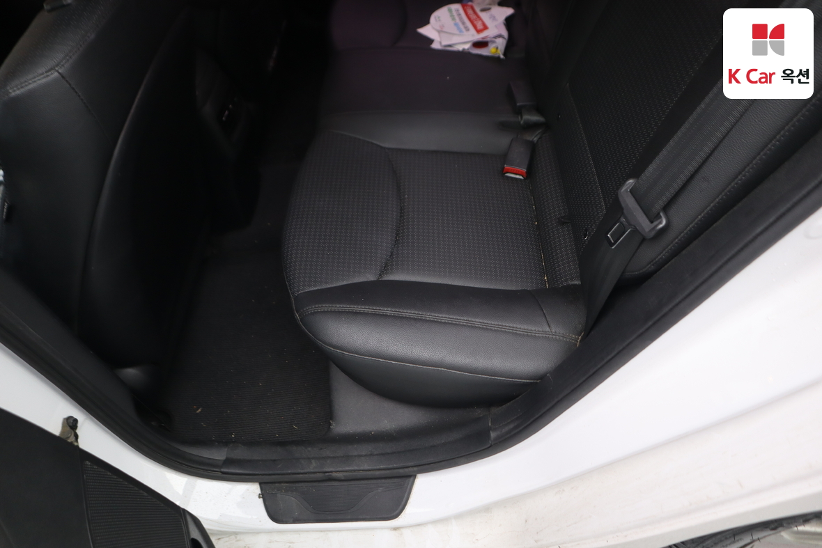 Hyundai Elantra 2014 - Image 21