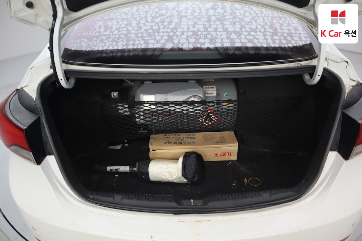 Hyundai Elantra 2014 - Image 23
