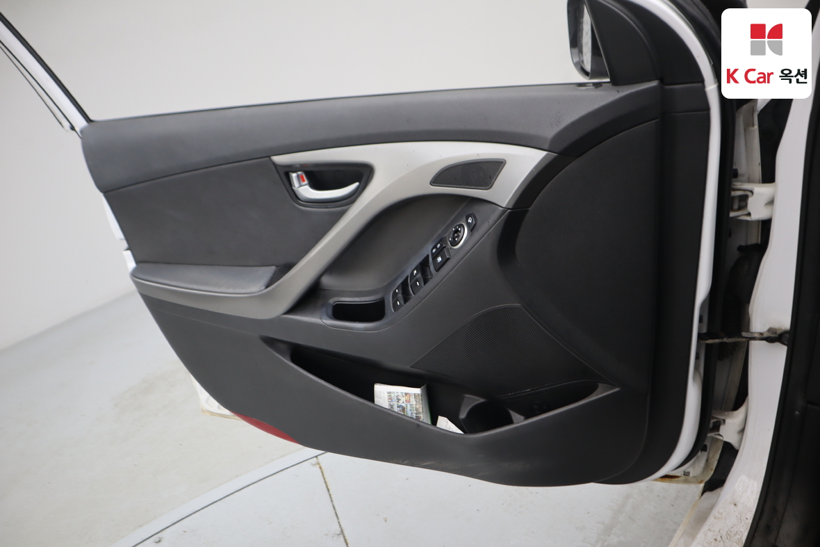 Hyundai Elantra 2014 - Image 8
