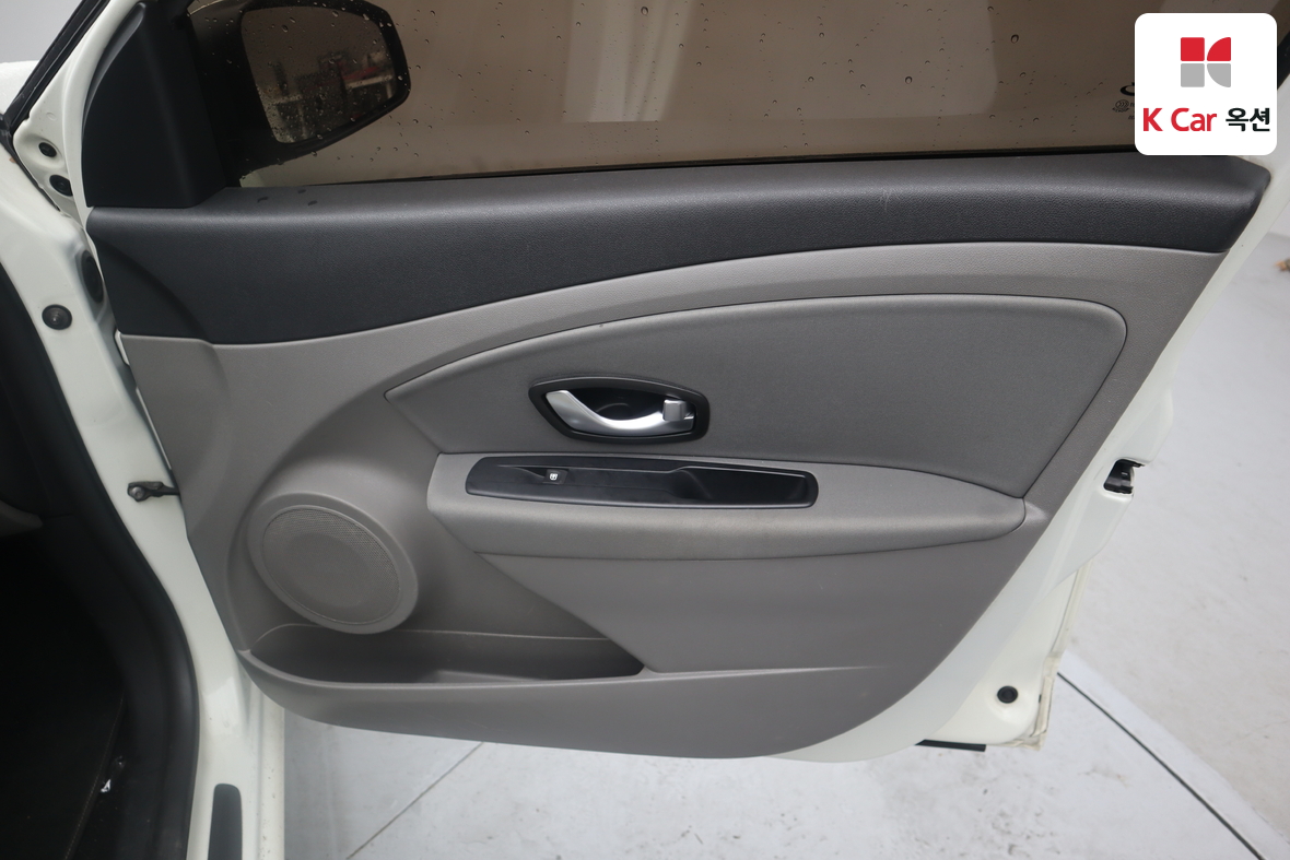 Renault Korea  SM3 2011 - Image 27