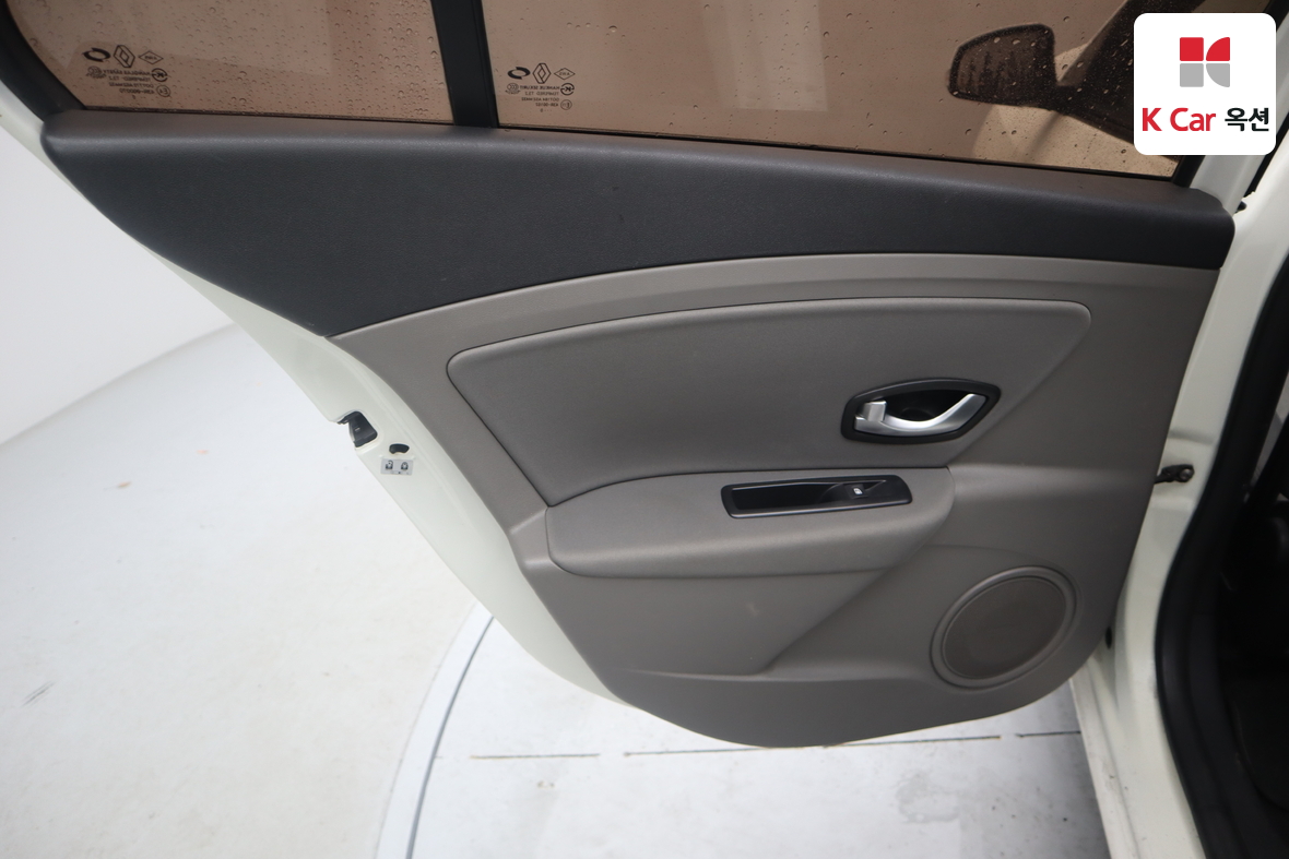 Renault Korea  SM3 2011 - Image 20