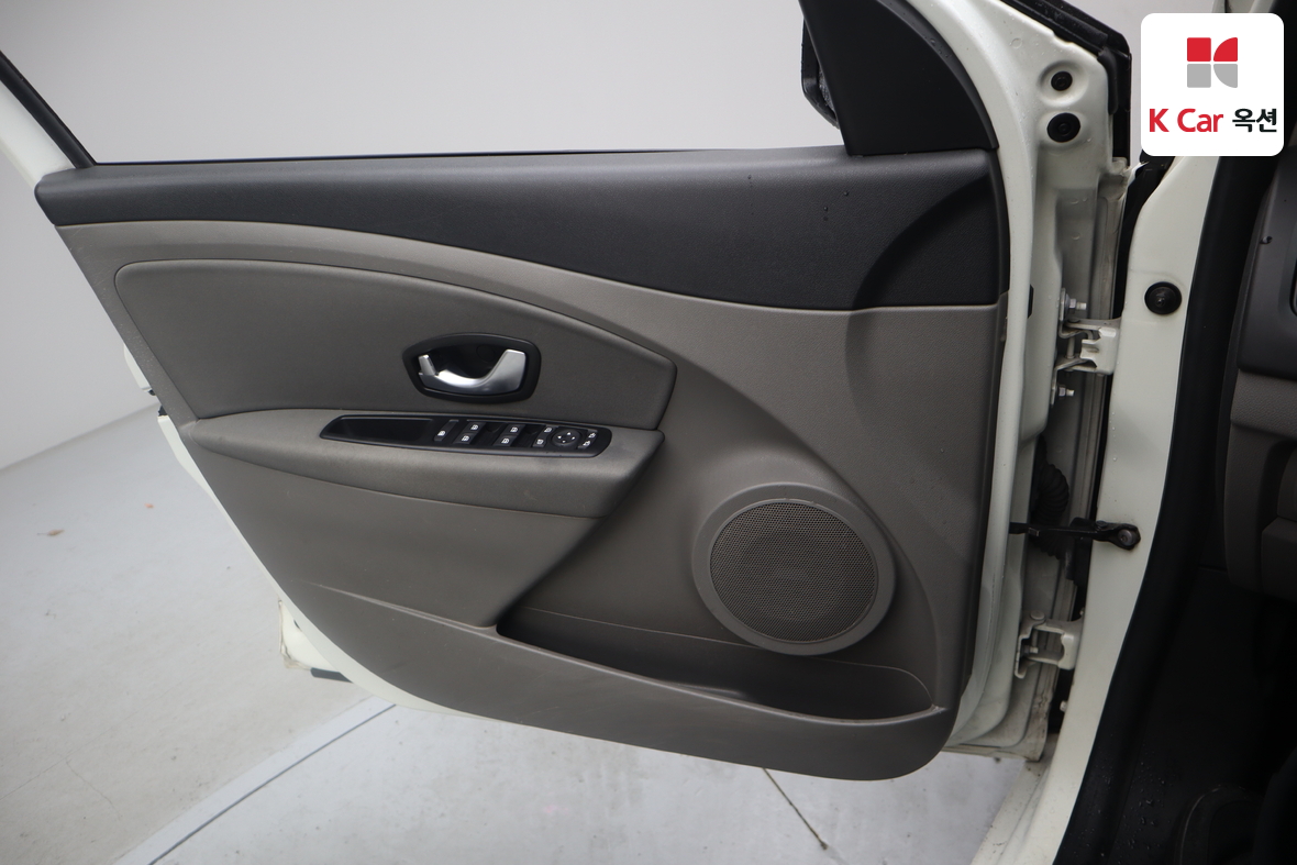 Renault Korea  SM3 2011 - Image 8