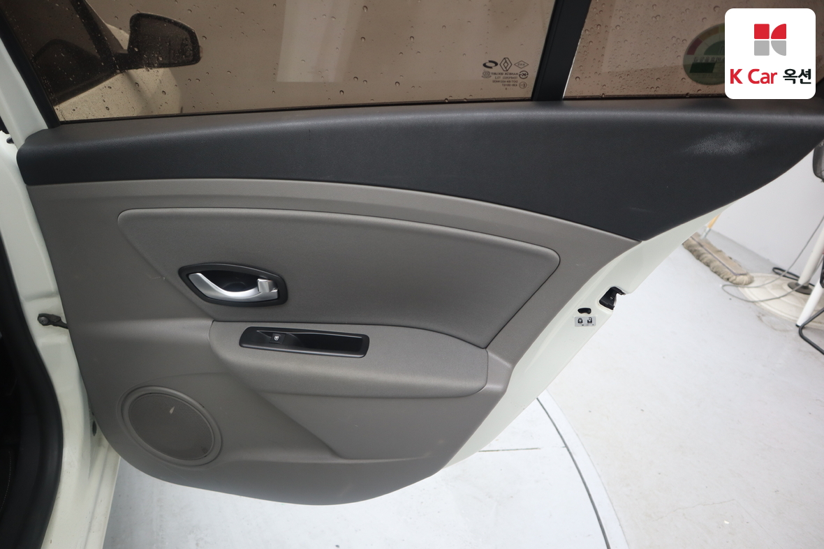 Renault Korea  SM3 2011 - Image 25