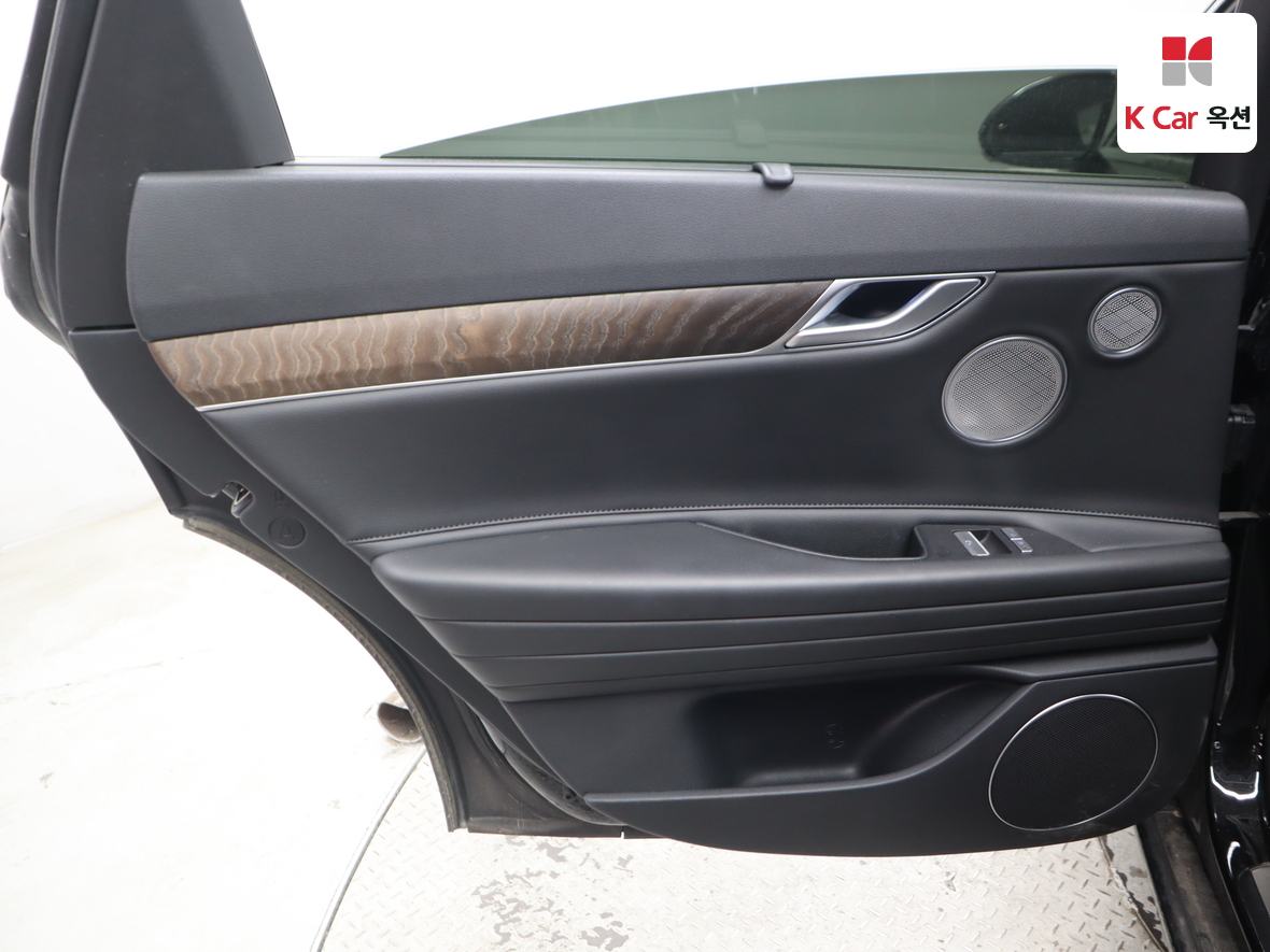 جينيسيس G80 2022 - صورة 22