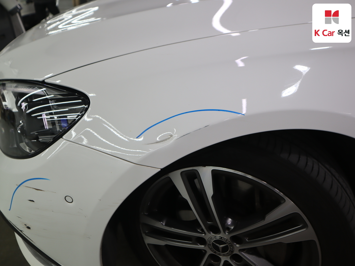 Mercedes-Benz E-Class - 41