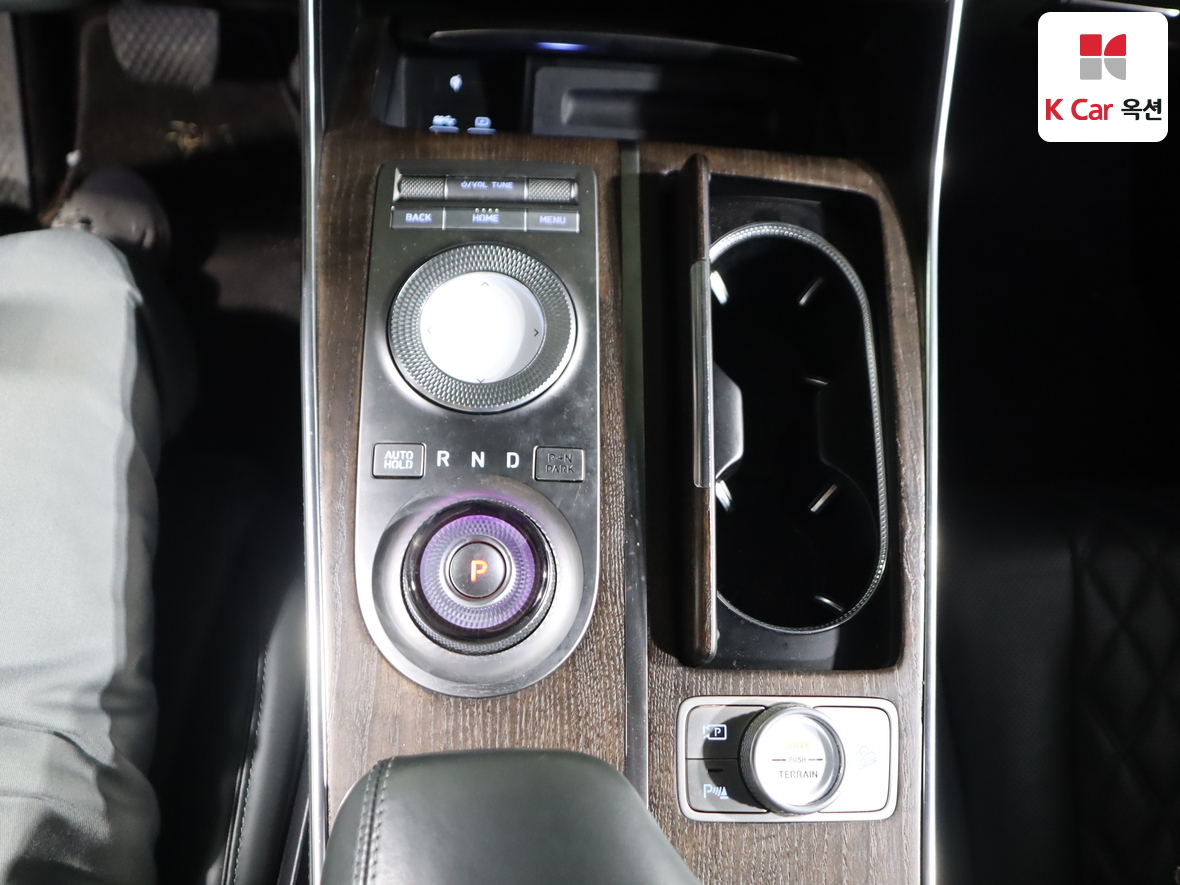 Genesis GV80 - 16
