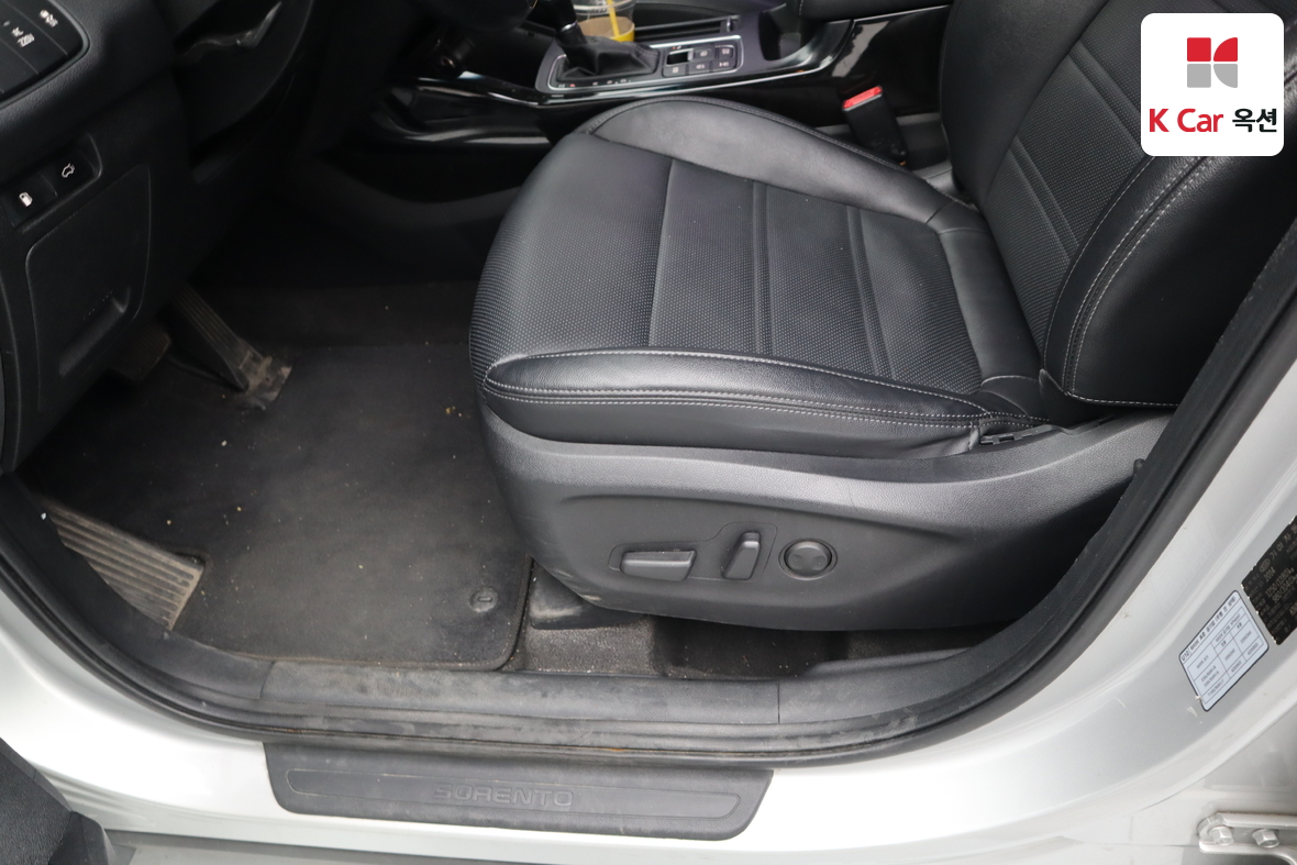 كيا سورينتو 2015 - صورة 19