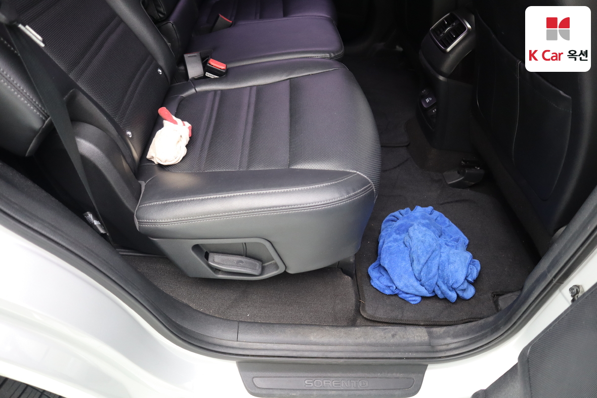 كيا سورينتو 2015 - صورة 28