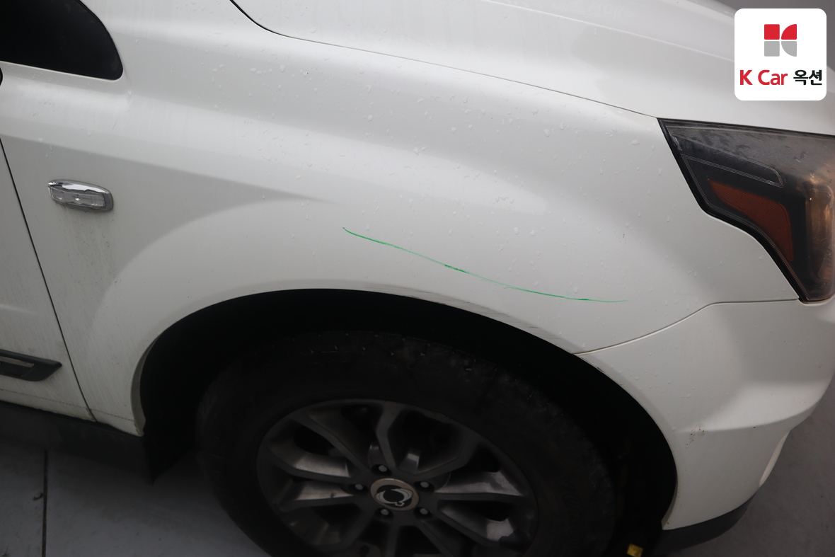KG Mobility Korando Sports 2015 - Image 35