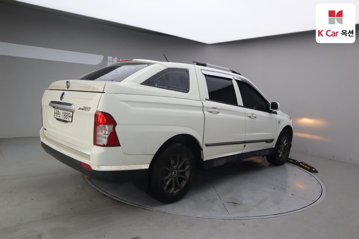 KG Mobility Korando Sports 2015 - Image 2