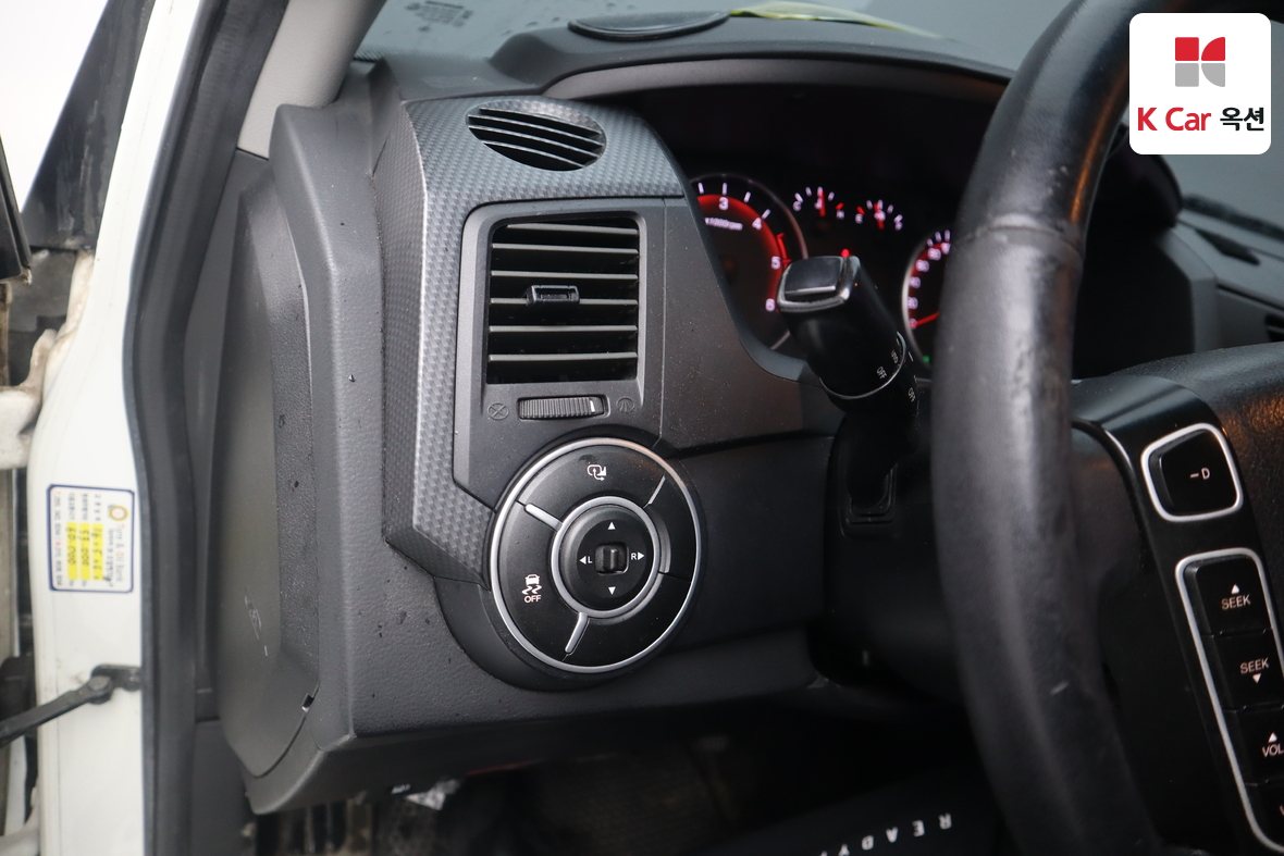 KG Mobility Korando Sports 2015 - Image 9