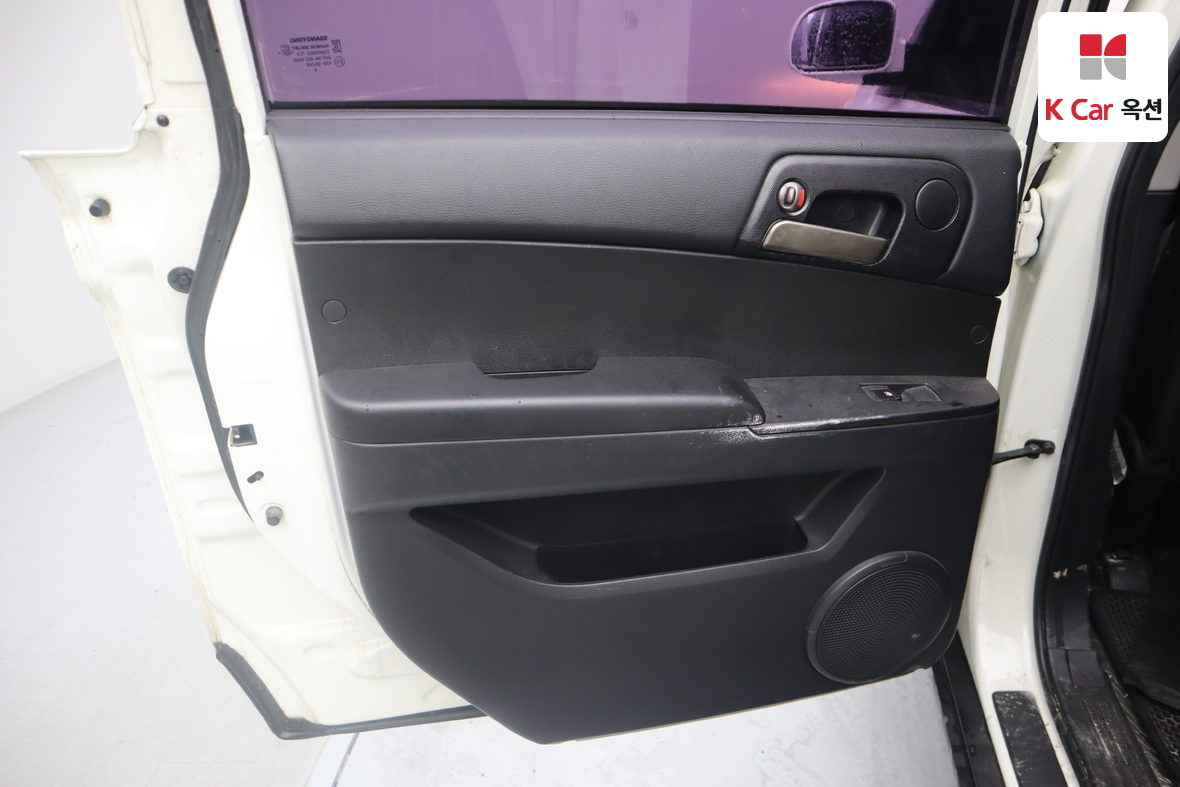 KG Mobility Korando Sports 2015 - Image 20