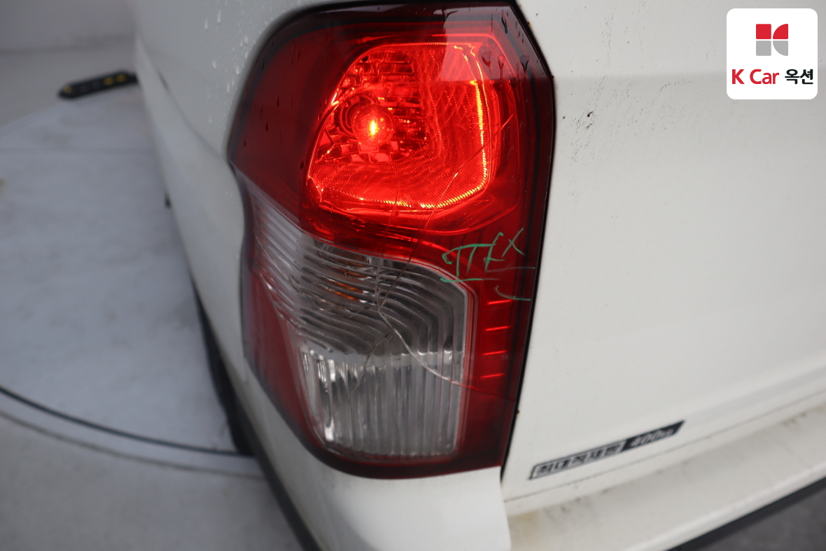 KG Mobility Korando Sports 2015 - Image 40