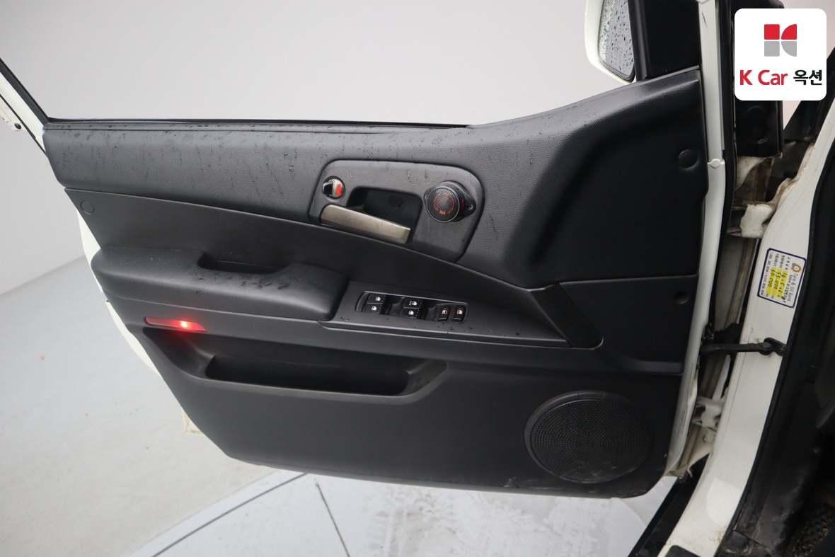 KG Mobility Korando Sports 2015 - Image 8