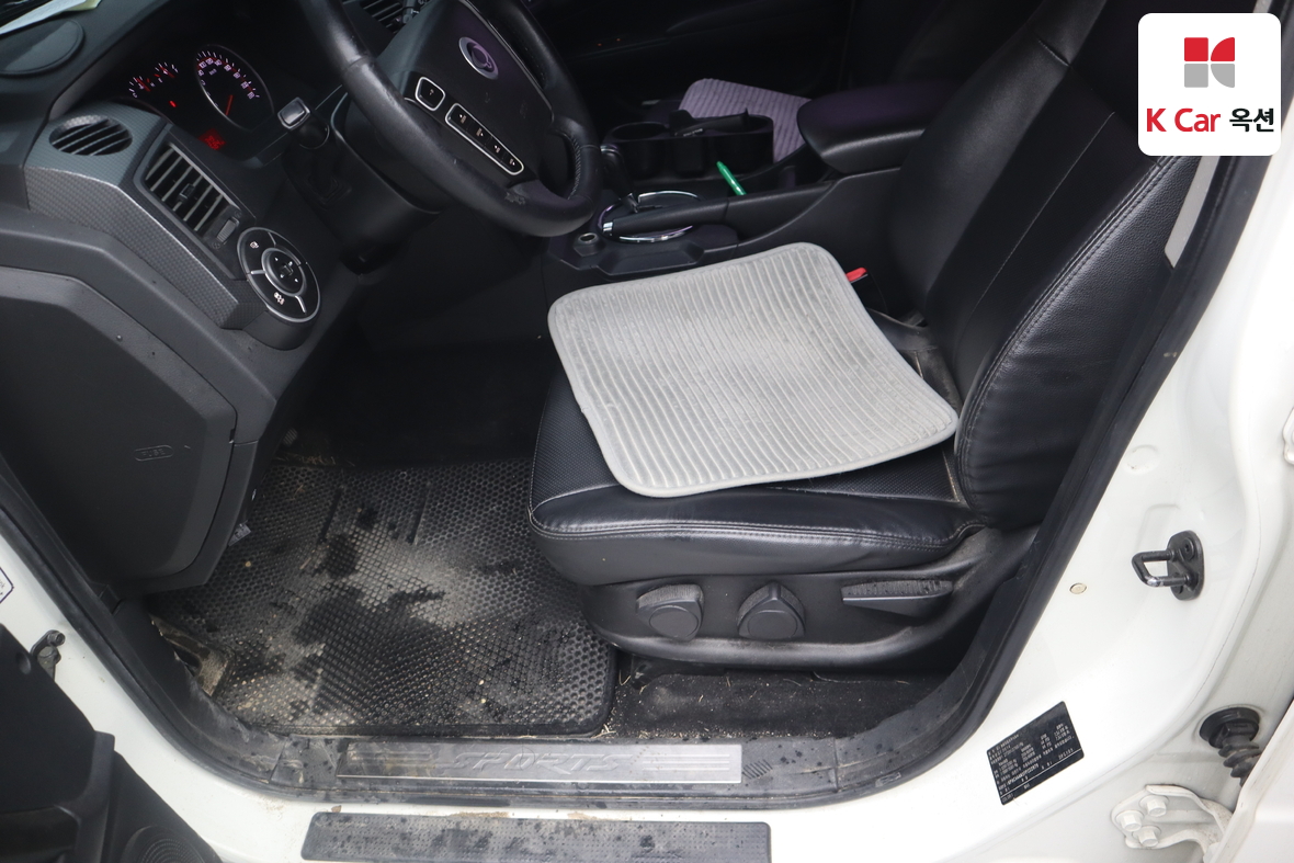 KG Mobility Korando Sports 2015 - Image 18