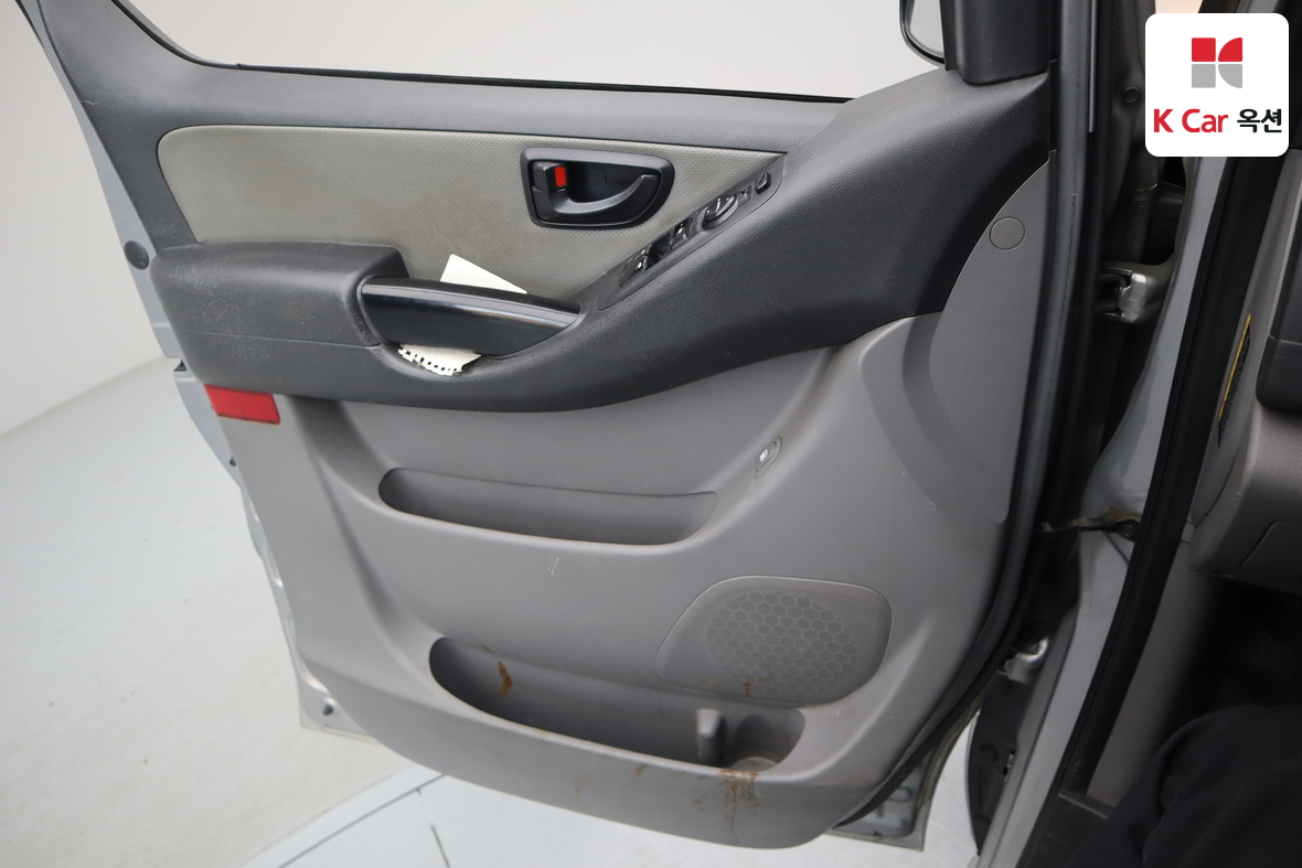 Hyundai Grand Starex 2017 - Image 8