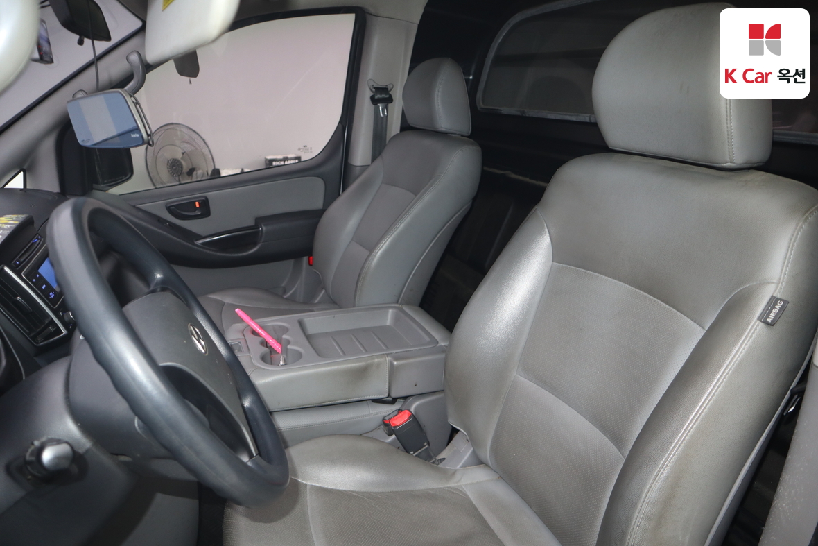 Hyundai Grand Starex 2017 - Image 17