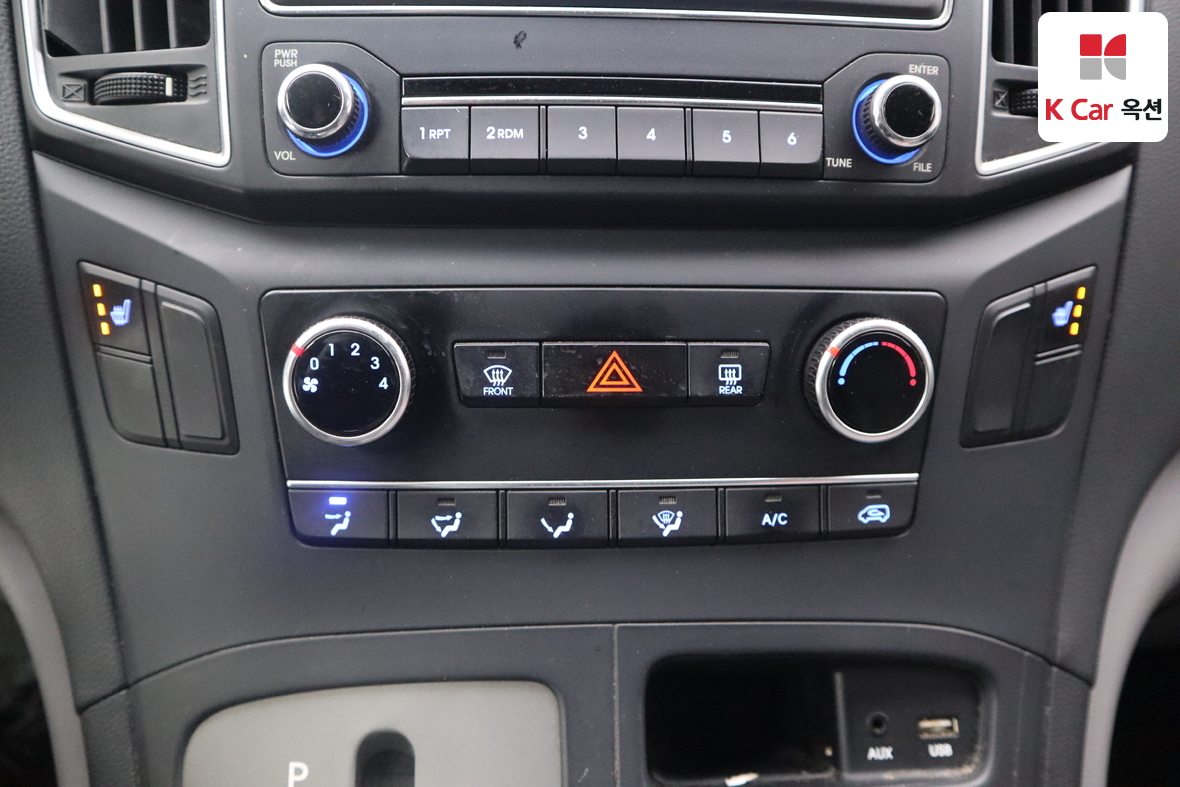 Hyundai Grand Starex 2017 - Image 14