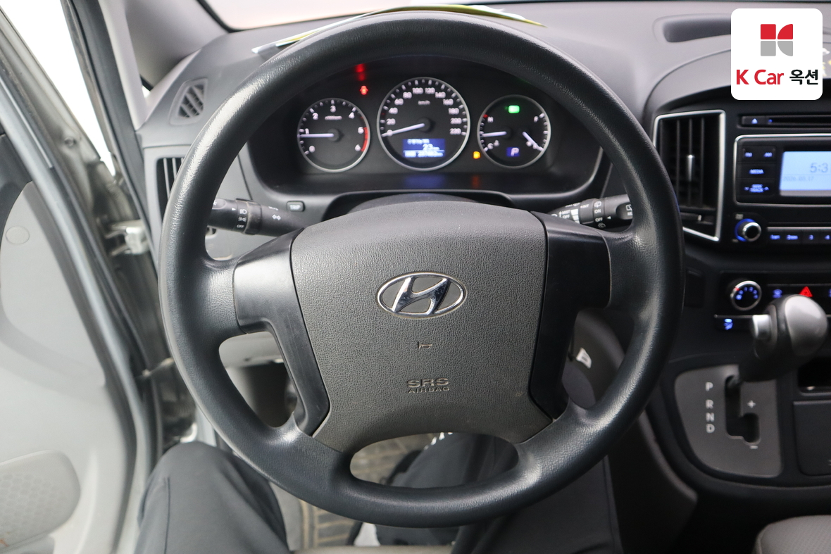 Hyundai Grand Starex 2017 - Image 10