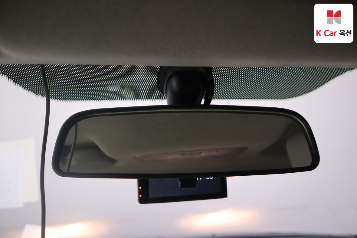 Hyundai Grand Starex 2017 - Image 12