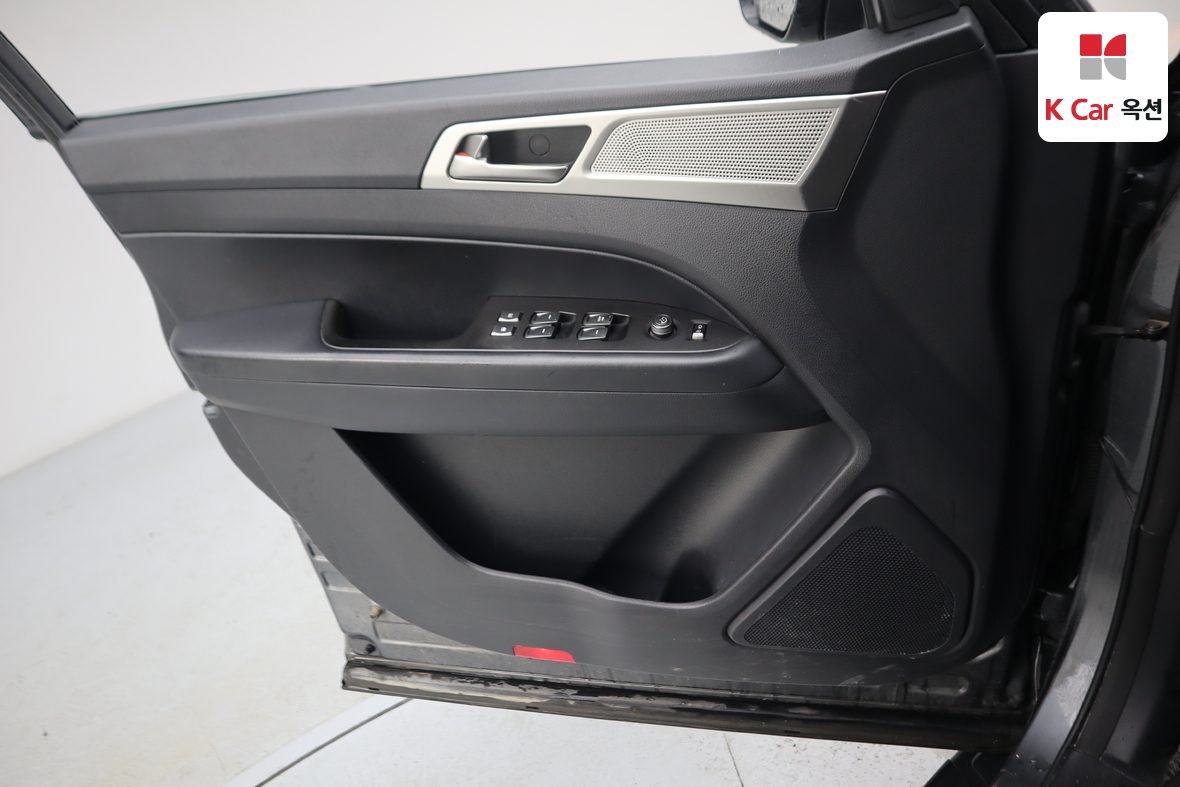 KG Mobility Rexton Sports 2019 - Image 8