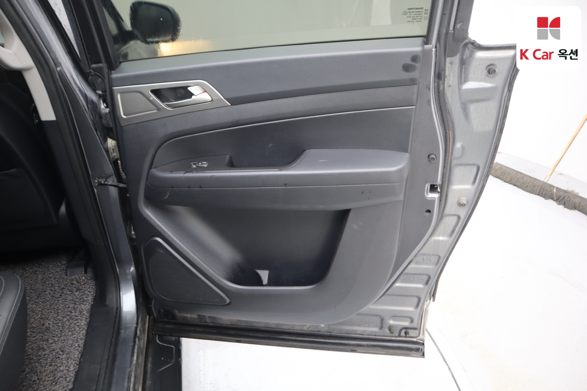 KG Mobility Rexton Sports 2019 - Image 25