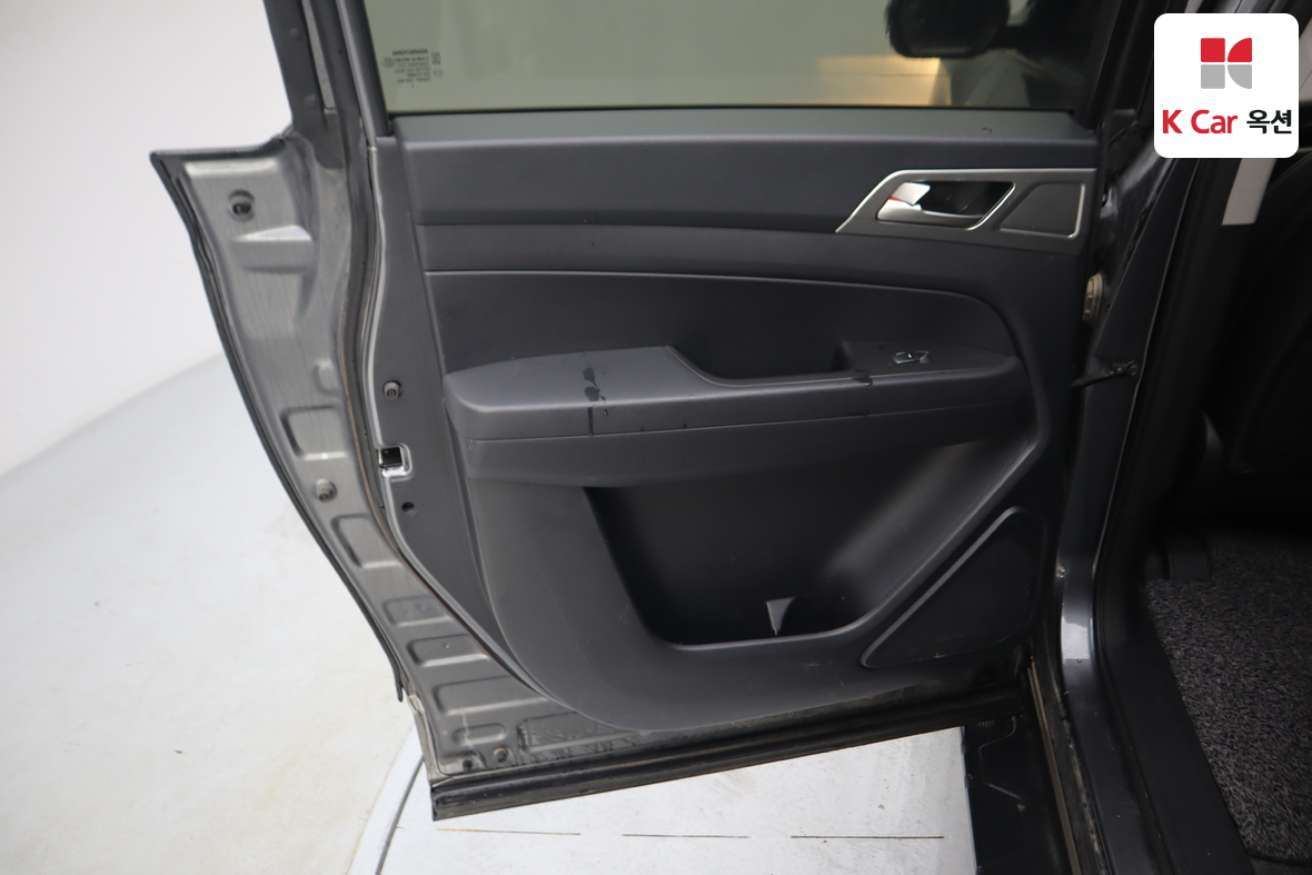 KG Mobility Rexton Sports 2019 - Image 21