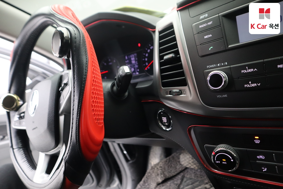 KG Mobility Rexton Sports 2019 - Image 11