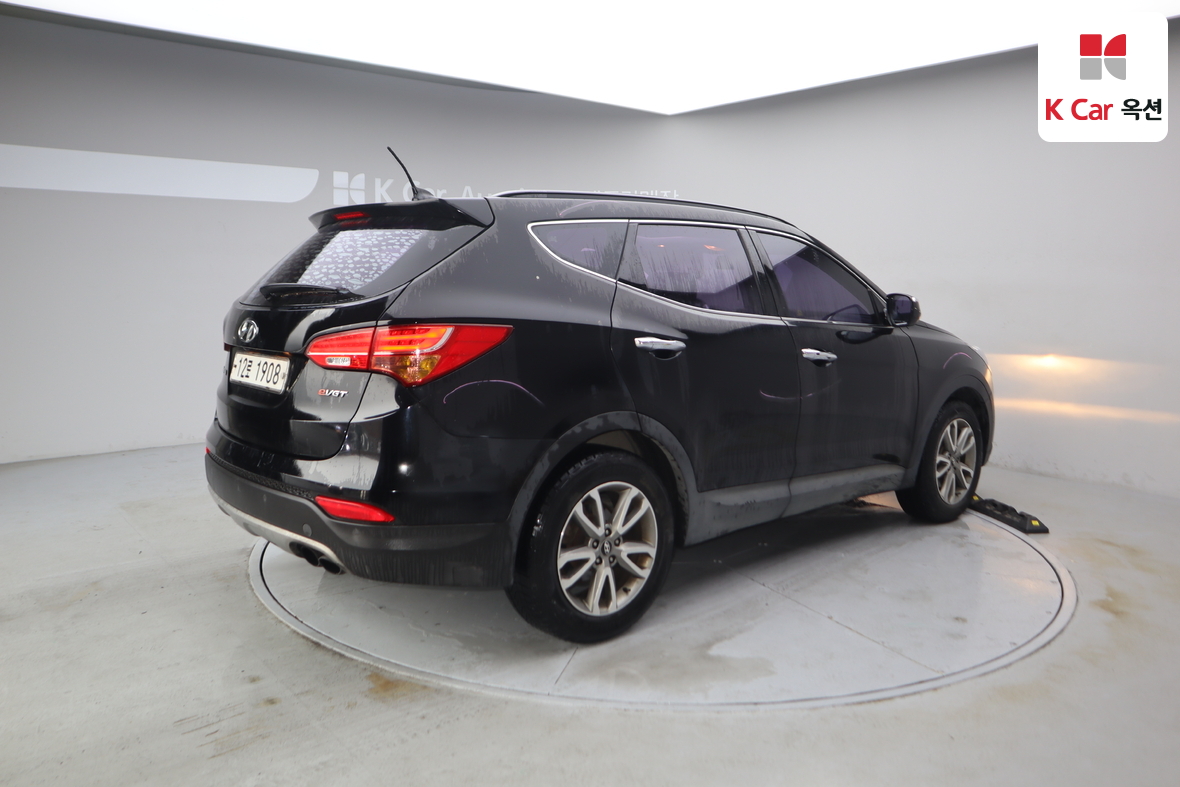 Hyundai Santa Fe 2013 - Image 2