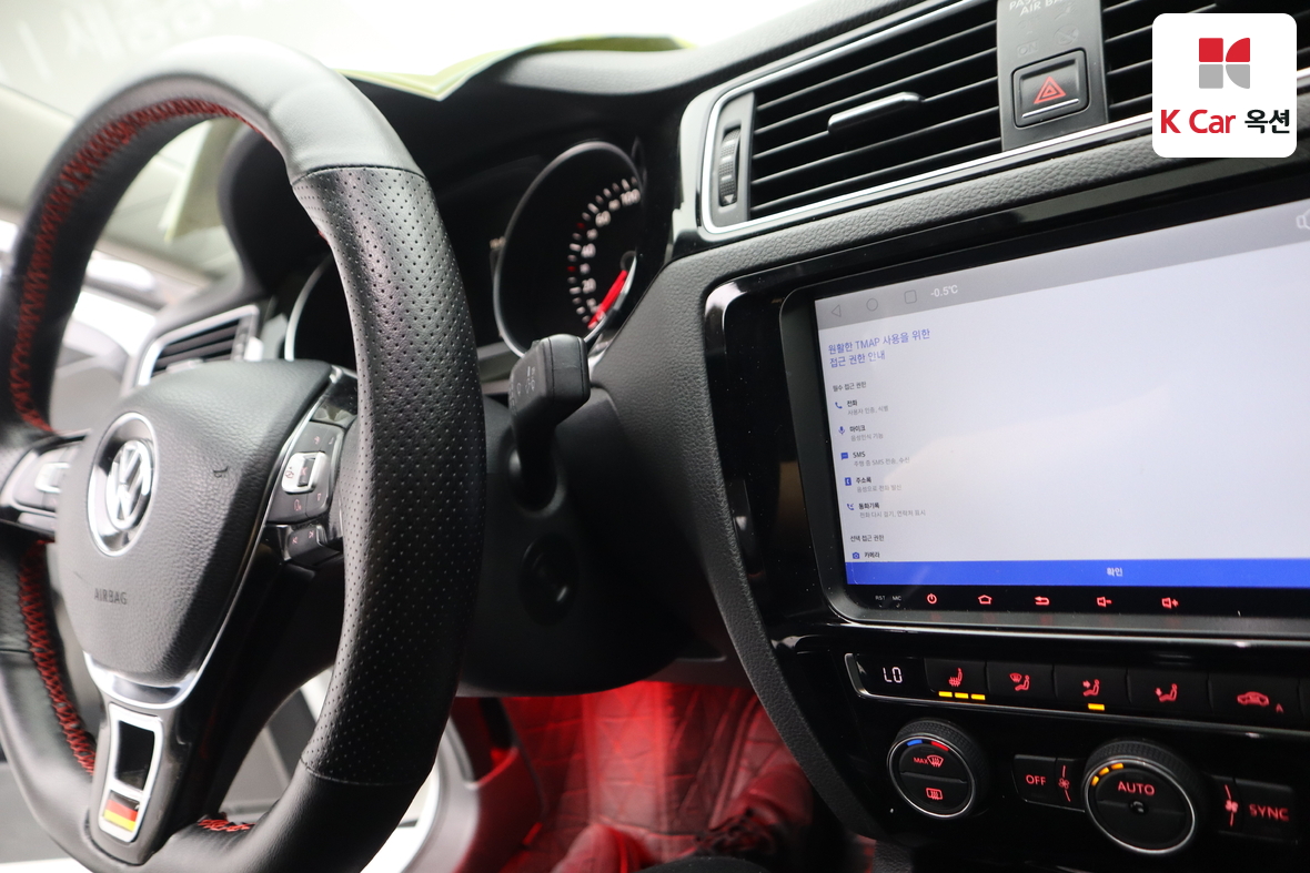 Volkswagen Jetta 2015 - Image 11