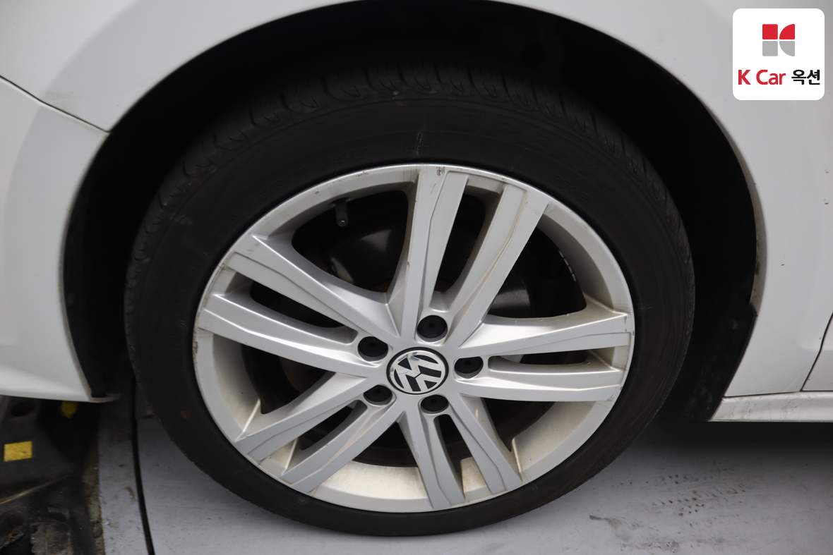 Volkswagen Jetta 2015 - Image 42