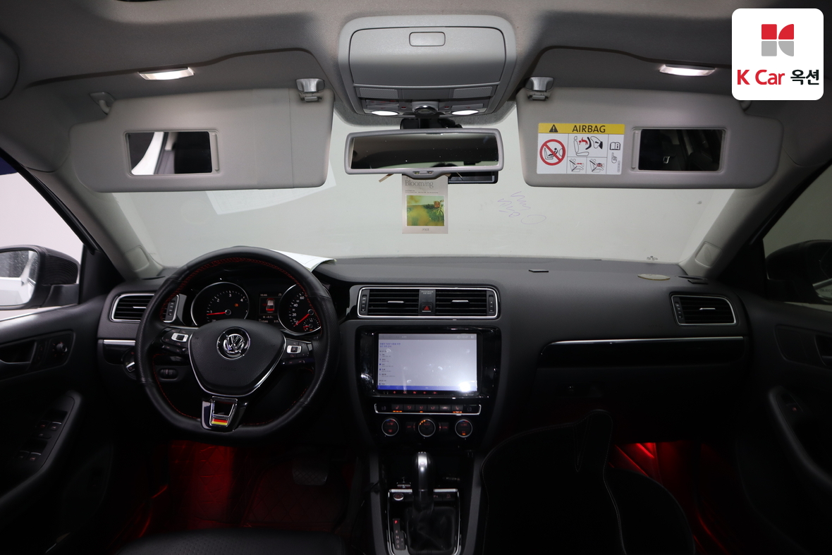 Volkswagen Jetta 2015 - Image 3