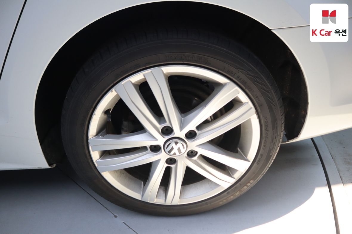 Volkswagen Jetta 2015 - Image 41