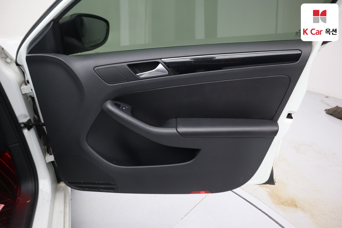 Volkswagen Jetta 2015 - Image 29