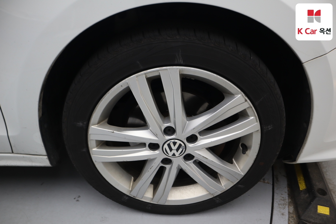 Volkswagen Jetta 2015 - Image 39