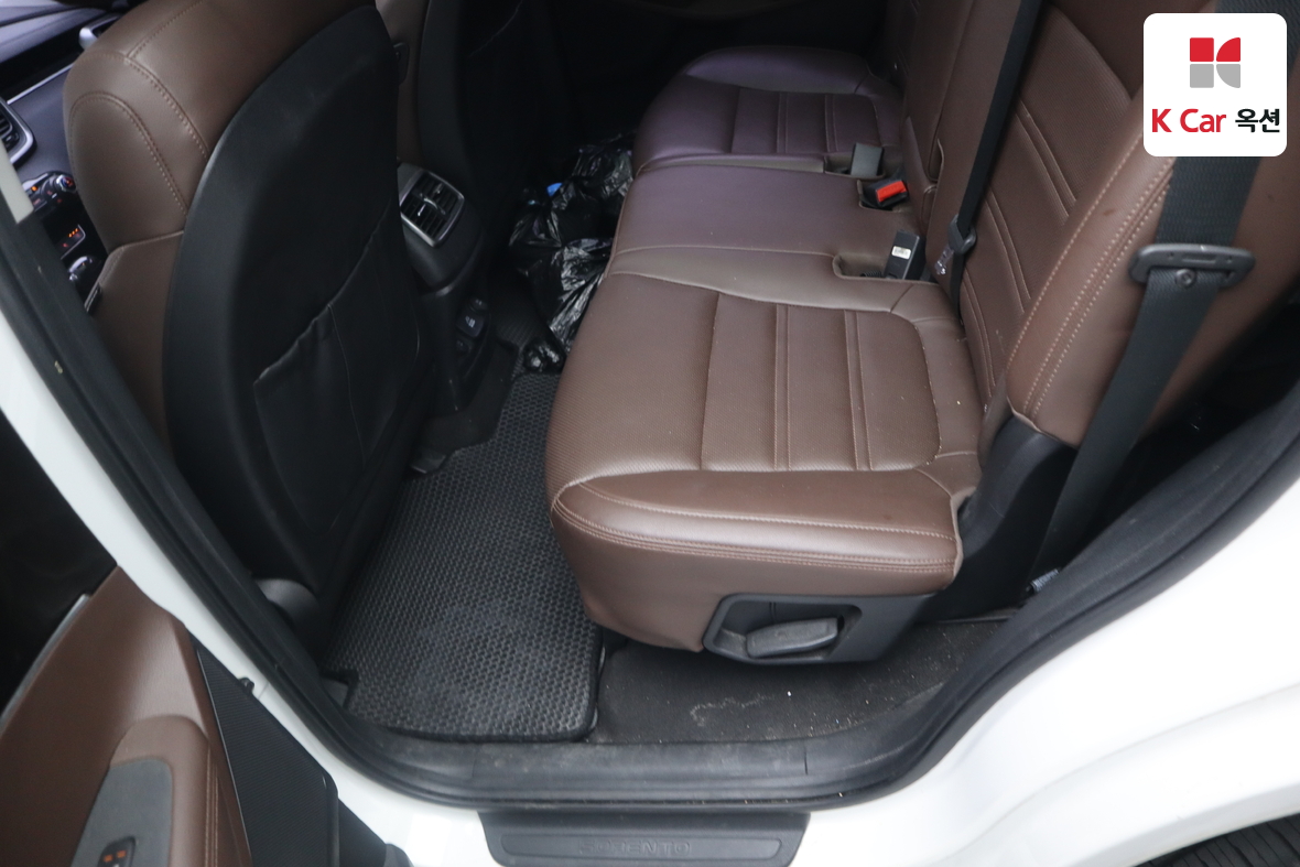 Kia Sorento 2016 - Image 23
