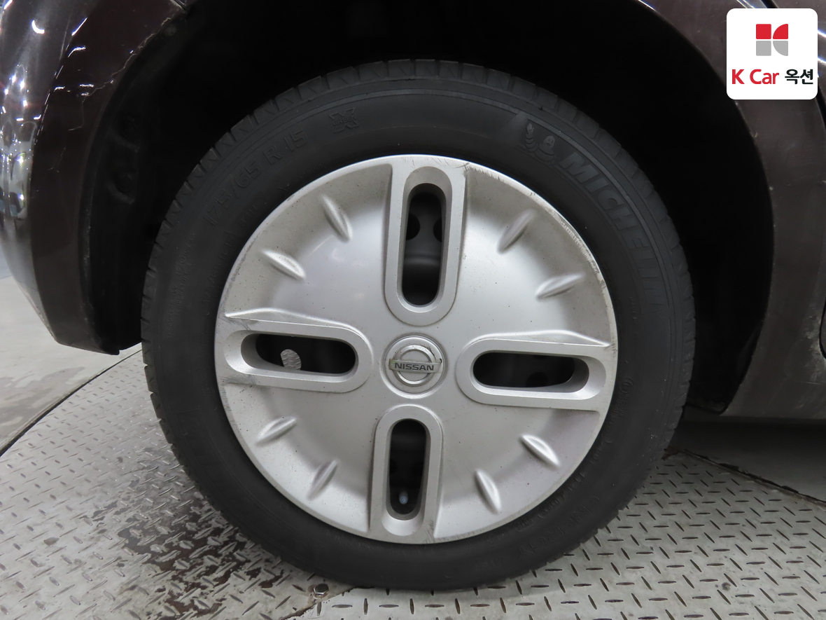 Nissan Cube - 40