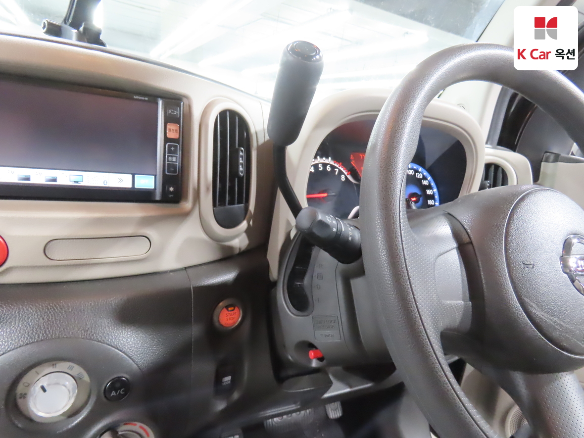 Nissan Cube - 11