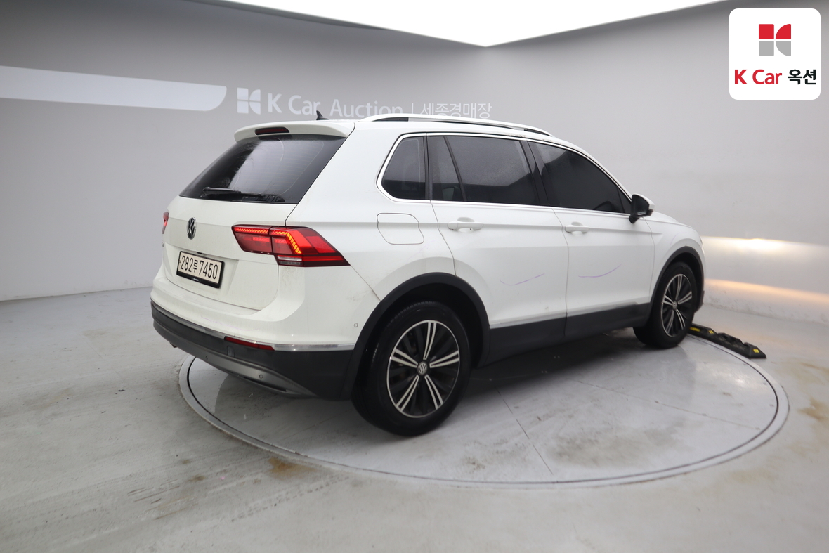 VOLKSWAGEN 티구안 - 2