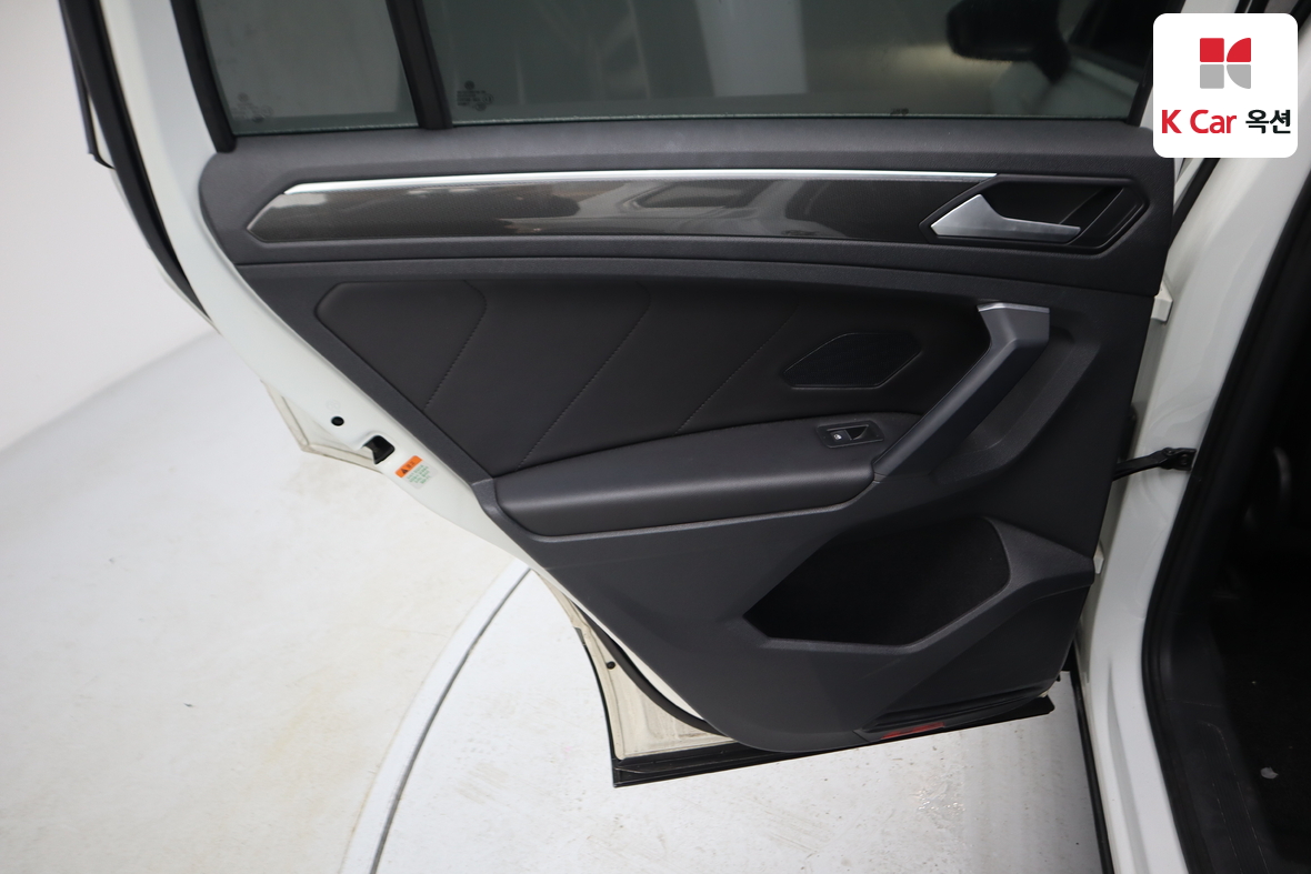 VOLKSWAGEN 티구안 - 24