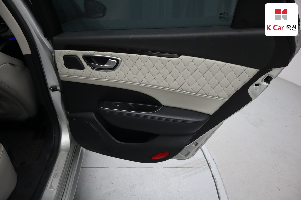 Renault Samsung SM6 2016 - Image 29