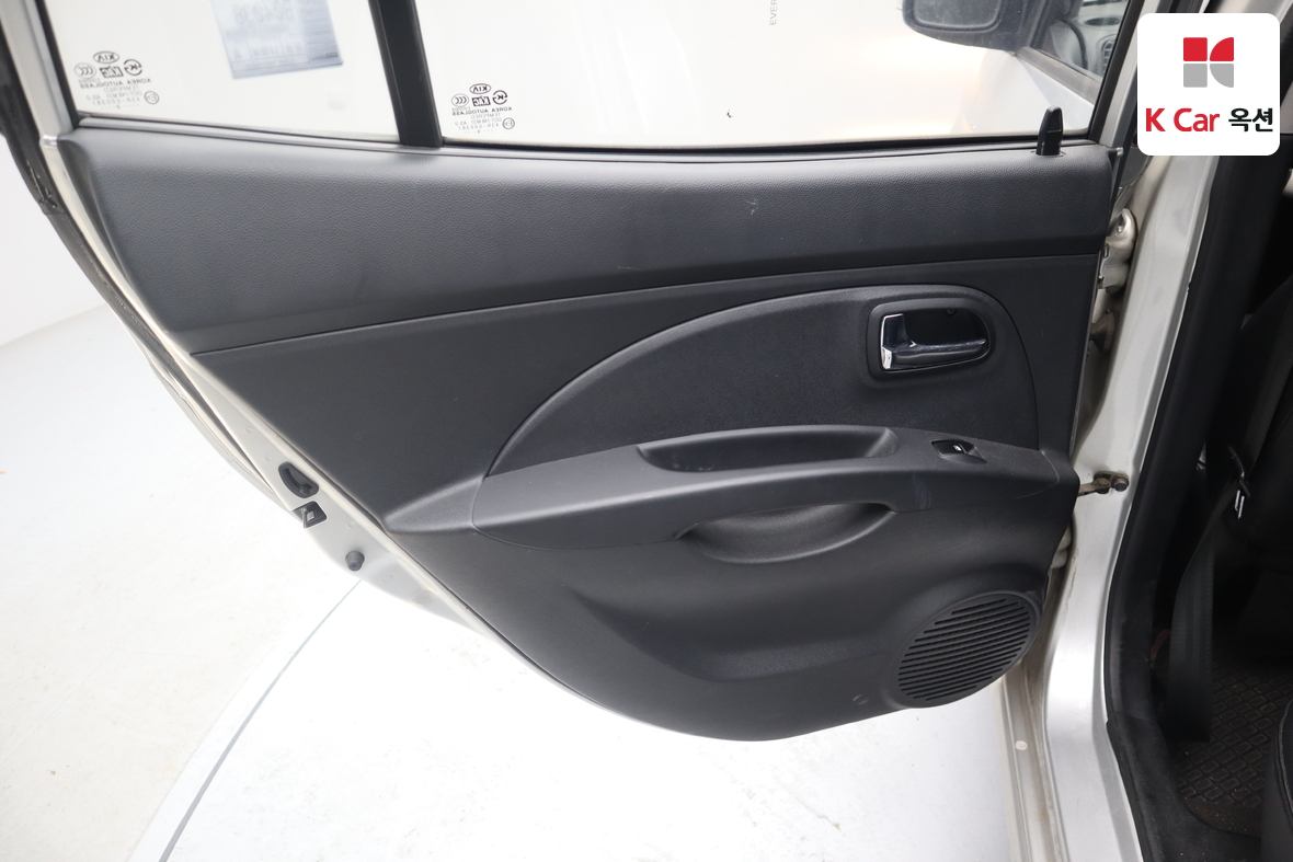 كيا مورنينج 2009 - صورة 21