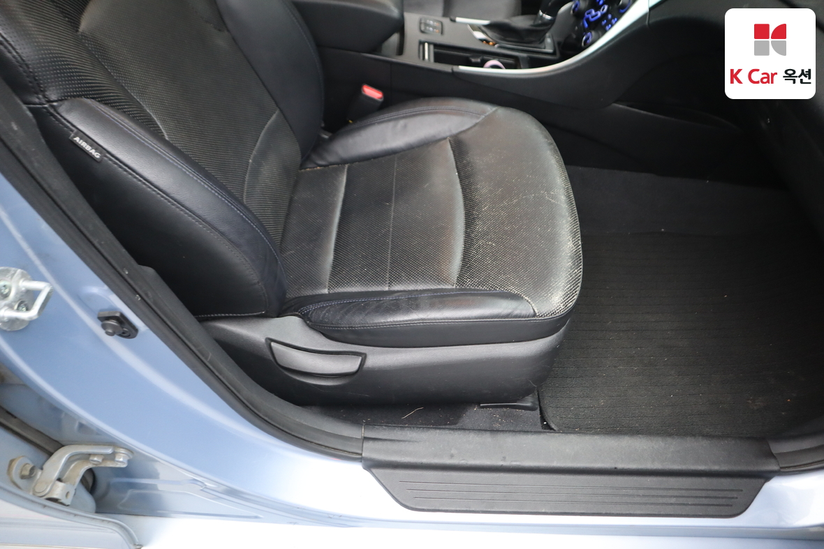 Hyundai Sonata 2012 - Image 29