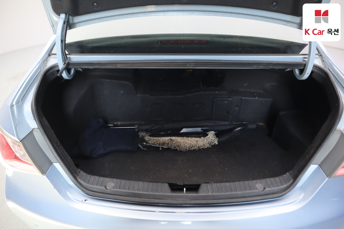 Hyundai Sonata 2012 - Image 25
