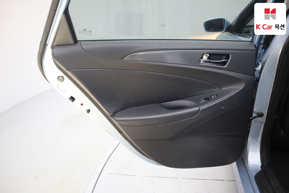 Hyundai Sonata 2012 - Image 22