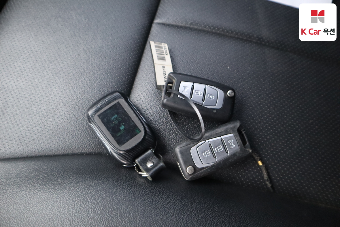 KG Mobility Korando Sports 2015 - Image 17