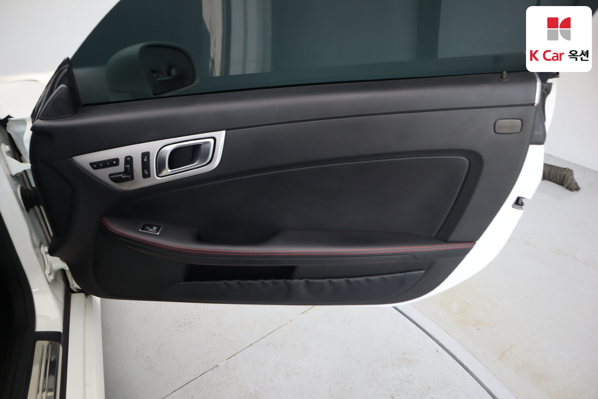 Mercedes-Benz SLK-Class 2016 - Image 27