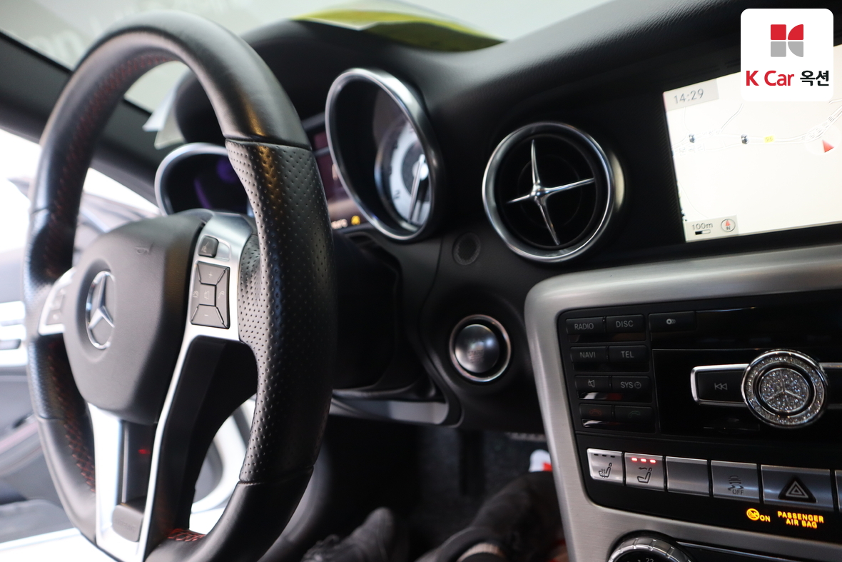 Mercedes-Benz SLK-Class 2016 - Image 11