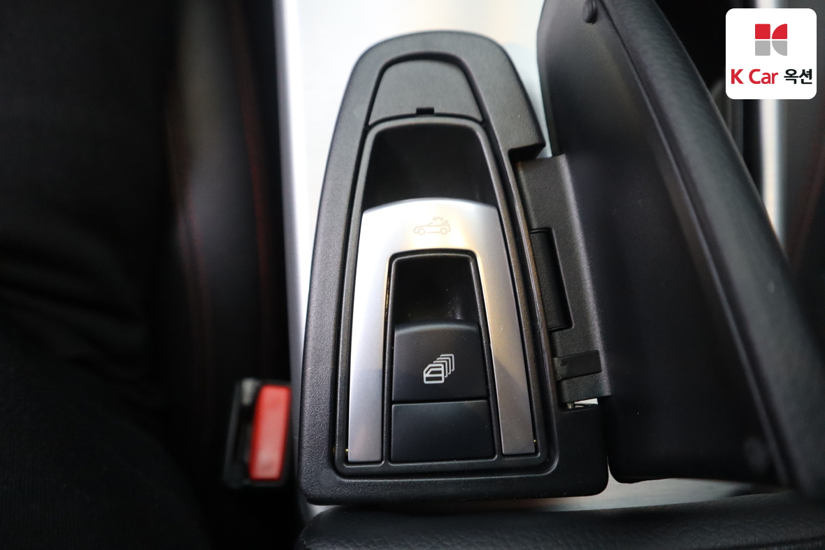 Mercedes-Benz SLK-Class 2016 - Image 18